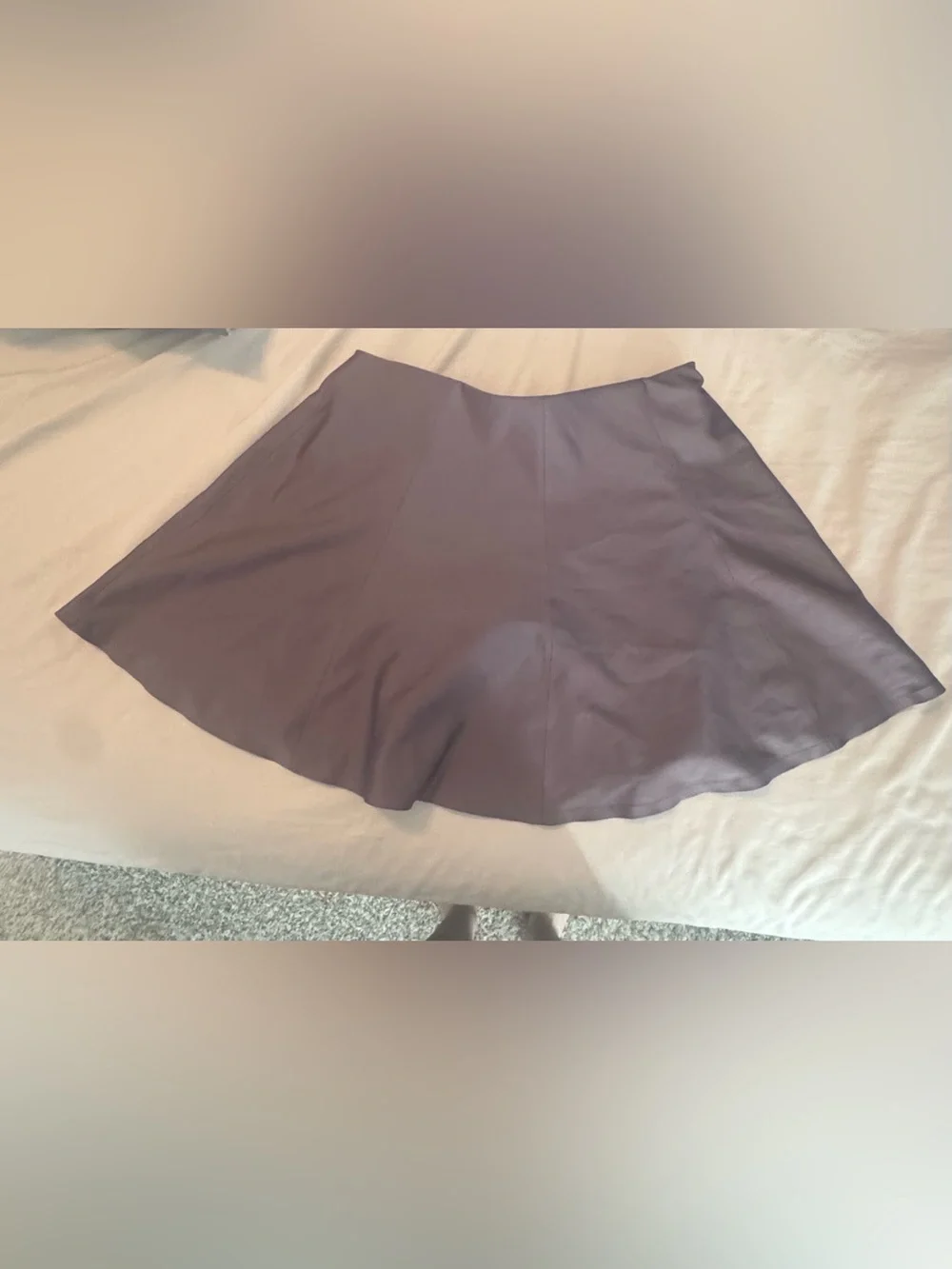 ALO Yoga Airlift Down the Line Tennis Skirt in Raisinette